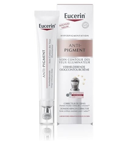 EUCERIN Anti-Pigment Soin contour des yeux illuminateur, Correcteur de cernes – 15ml. Le Eucerin ANTI-PIGMENT Soin Contour des Yeux Illuminateur Correcteur de Cernes corrige et réduit les cernes. 92% le constatent : les cernes sont réduits dès 2 semaines !*** Formulé avec du Thiamidol® breveté* pour corriger et réduire tous types de cernes grâce à un usage régulier. Les pigments réfléchissant la lumière illuminent le contour de l’oeil. Avec sa texture fraîche et légère, la formule à l’Acide Hyaluronique réduit les poches et lisse les ridules. Les Oligopeptides stimulent le réseau de collagène, pour une peau à la structure plus ferme. L’applicateur métallique est rafraîchissant pour des performances optimales. – Corrige et réduit les cernes – Illumine le contour de l’oeil – Réduit les poches et lisse les ridules – Stimule le réseau de collagène, pour une peau à la structure plus ferme – Applicateur métallique rafraîchissant pour des performances optimales Résultats : Le regard paraît immédiatement frais et éveillé et les cernes sont corrigés sur le long terme avec des premiers résultats visibles dès 2 semaines.** *Thiamidol breveté (EP 2758 381 B1) FR, BE, NL **Évaluation clinique, 33 femmes,12 semaines. ***Test consommateurs, 4 semaines,120 femmes, % de satisfaction. Des études cliniques et dermatologiques le prouvent : très bonne efficacité et tolérance cutanée. Convient à tous types de cernes et de peaux. Convient aux porteurs de lentilles de contact. Compatibilité avec les yeux testée sous contrôle ophtalmologique.